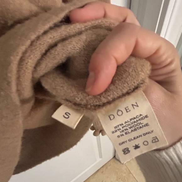 Doen Assis Ruffle Sweater - Picture 6 of 6